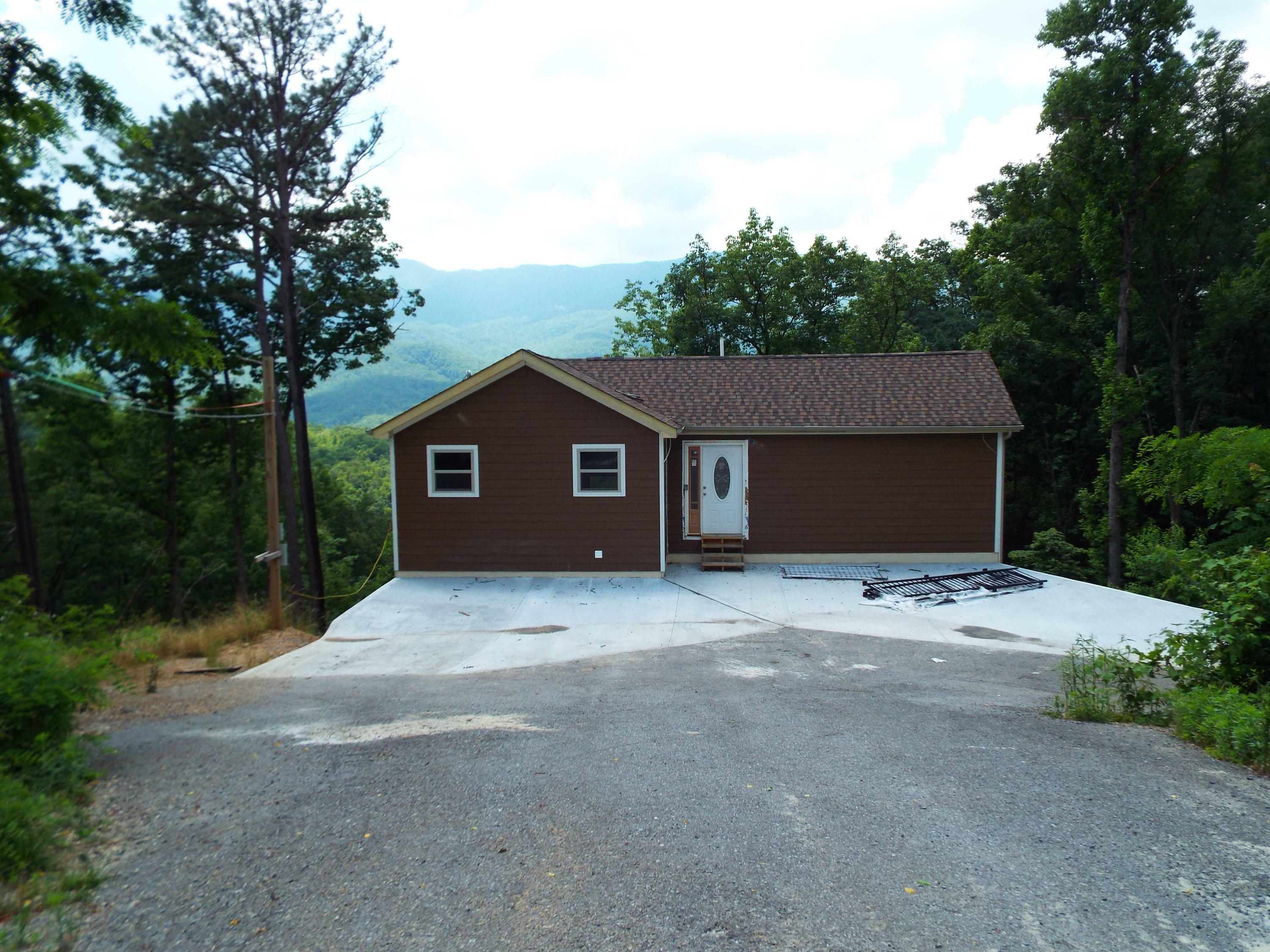 Property Photo:  806 Pall Mall Rd  TN 37738 