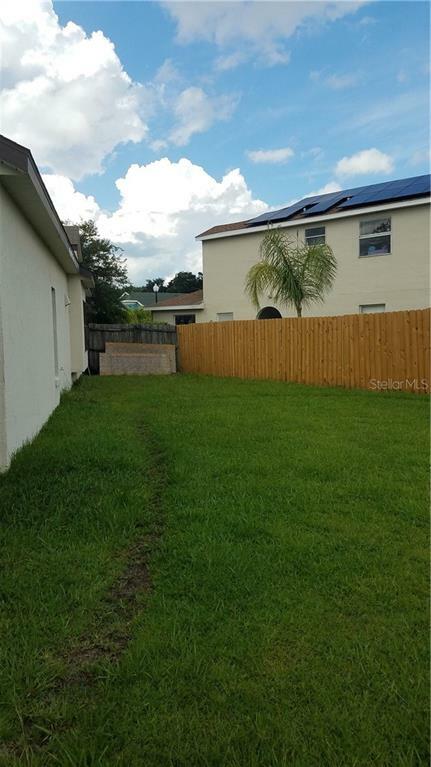 Property Photo:  200 Lexingdale Drive  FL 32828 