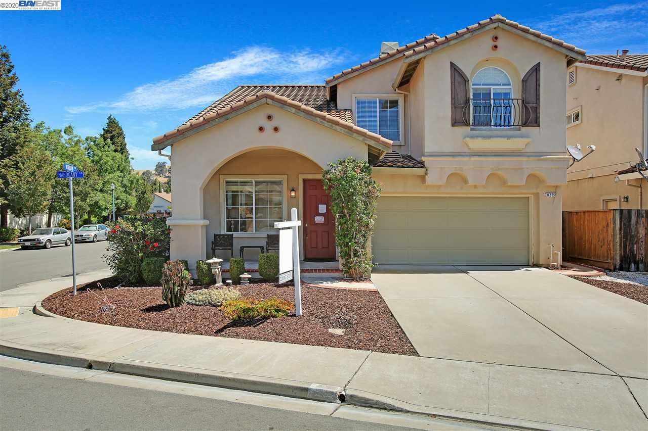 Property Photo:  34525 Mahogany Ln  CA 94587 