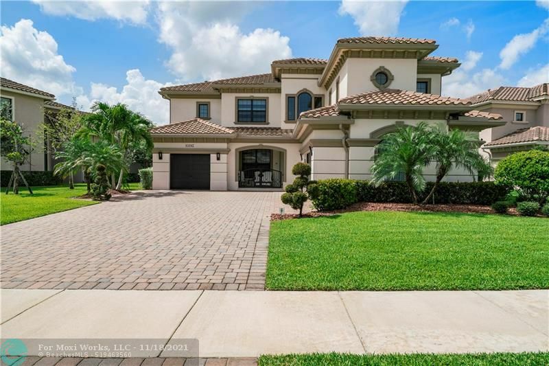 Property Photo:  10192 Sweet Bay Manor  FL 33076 