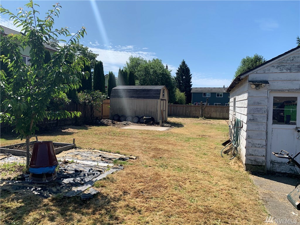 Property Photo:  243 SW 137th St  WA 98166 