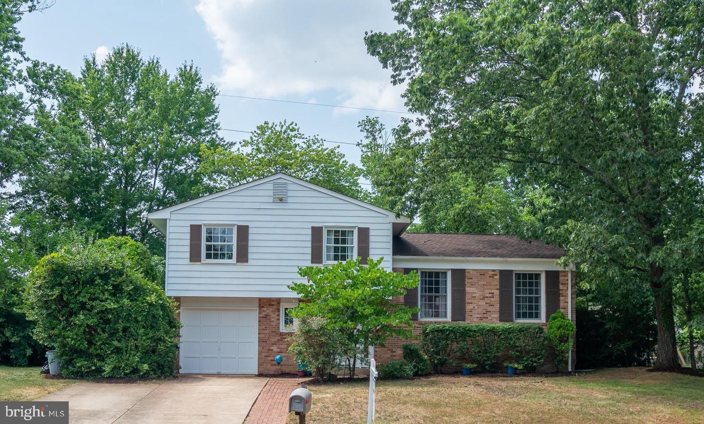 Property Photo: 8606 Stonewall Road VA 20110