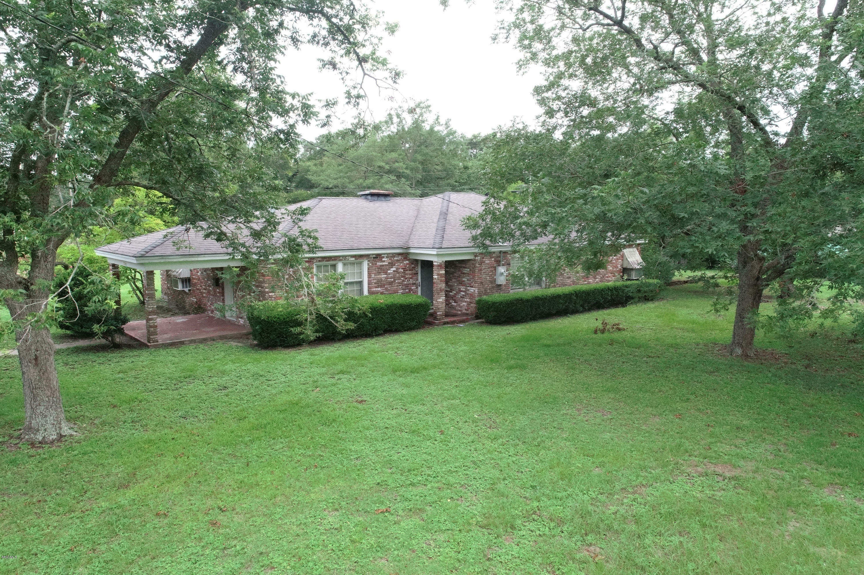 Property Photo:  2703 Bullis Avenue  MS 39501 