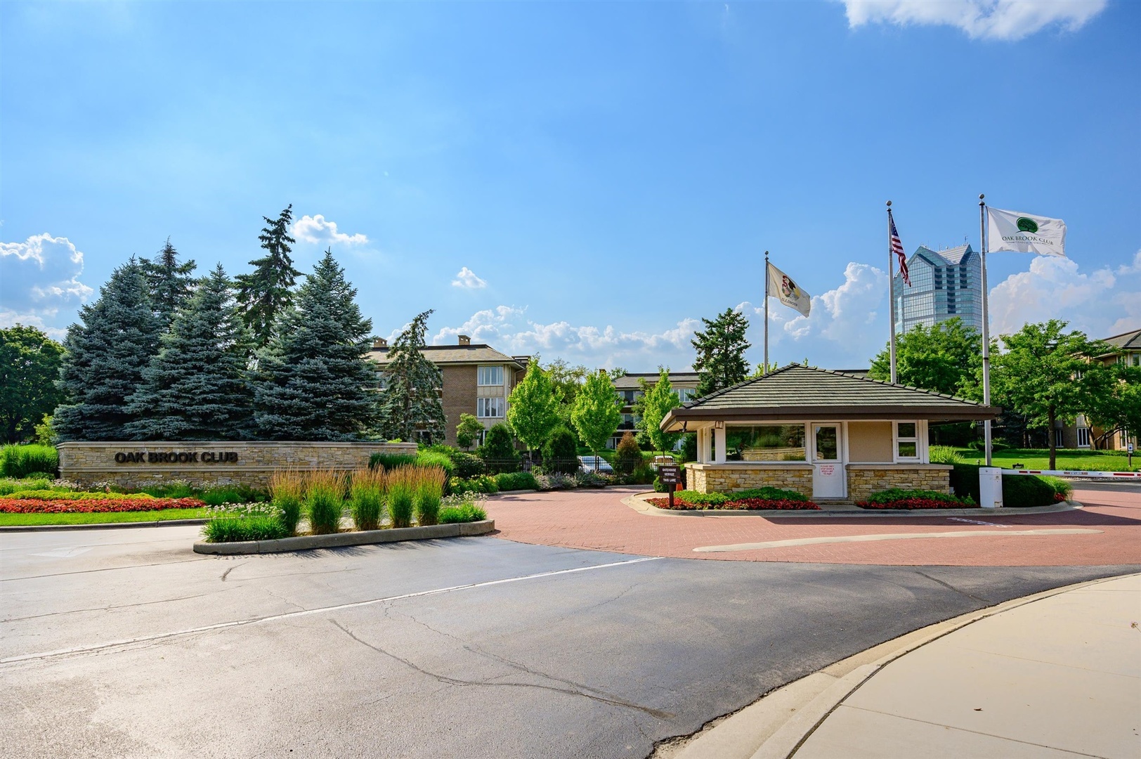 Property Photo:  4 Oak Brook Club Drive F308  IL 60523 