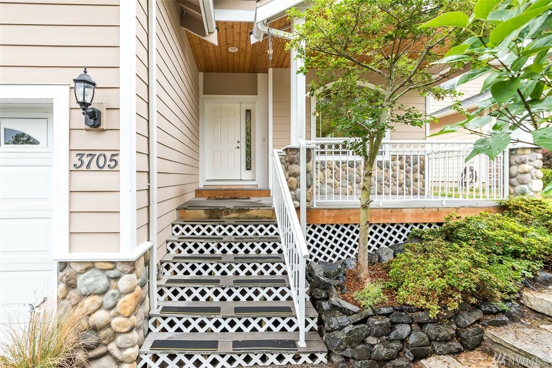 Property Photo: 3705 Lemon Grove Dr WA 98226