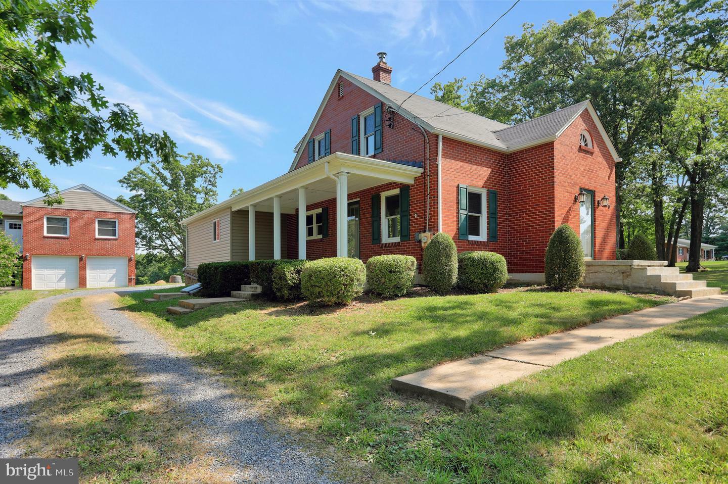 Property Photo:  2180 Strasburg Road  VA 22630 