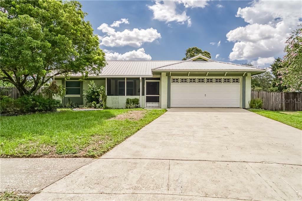 Property Photo: 1408 Dashwood Court FL 33510