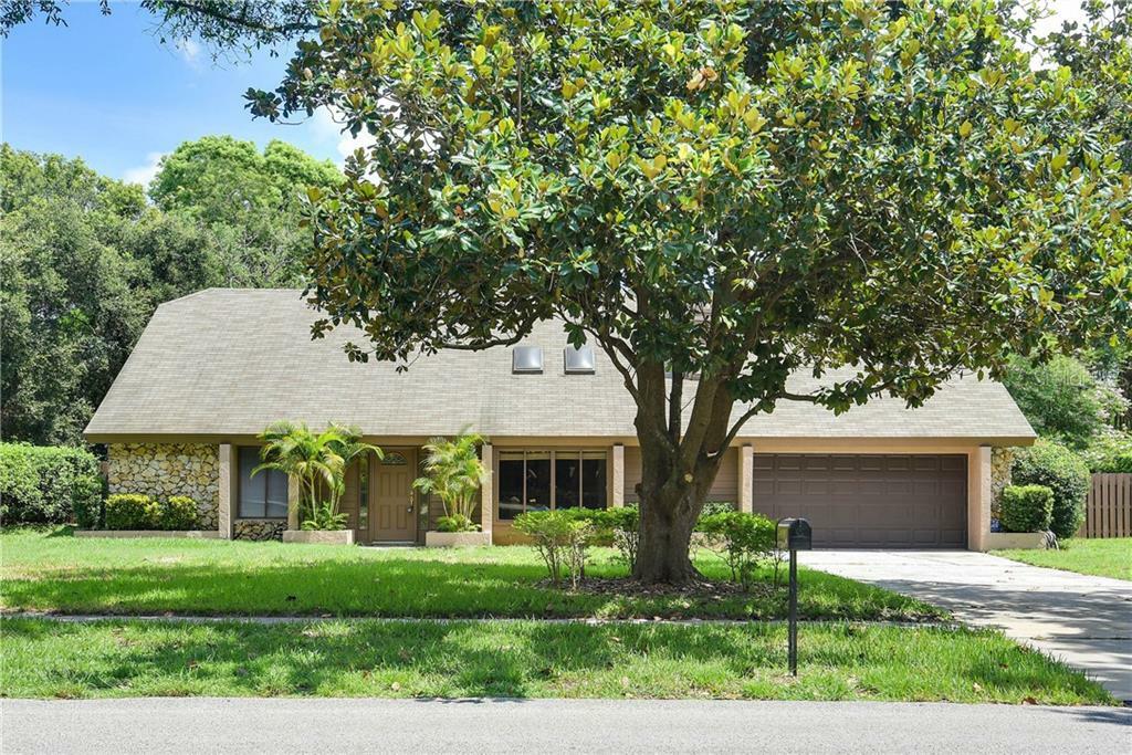 Property Photo:  4411 Winderlakes Drive  FL 32835 