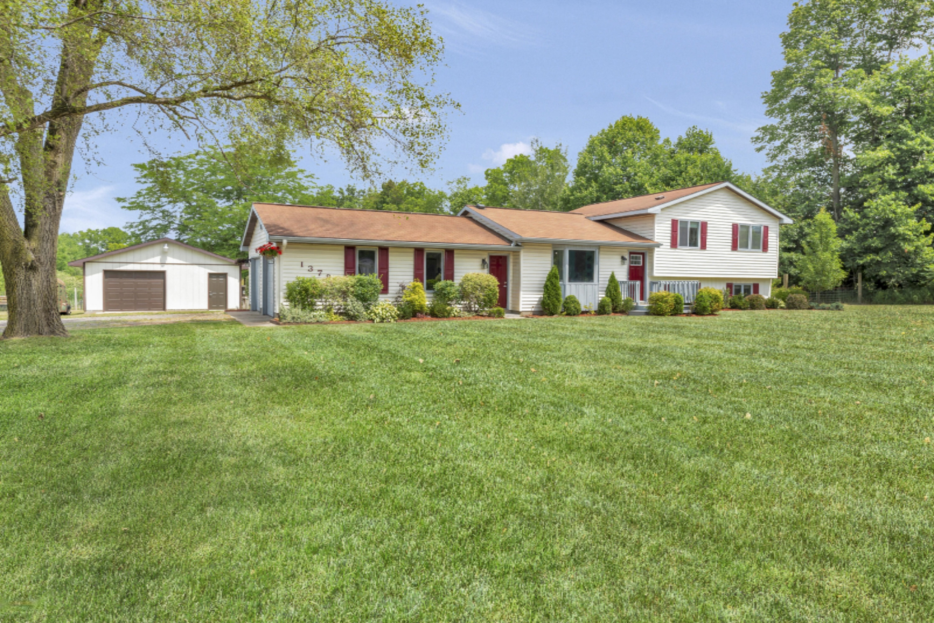 Property Photo: 1379 Solon Street NE MI 49319