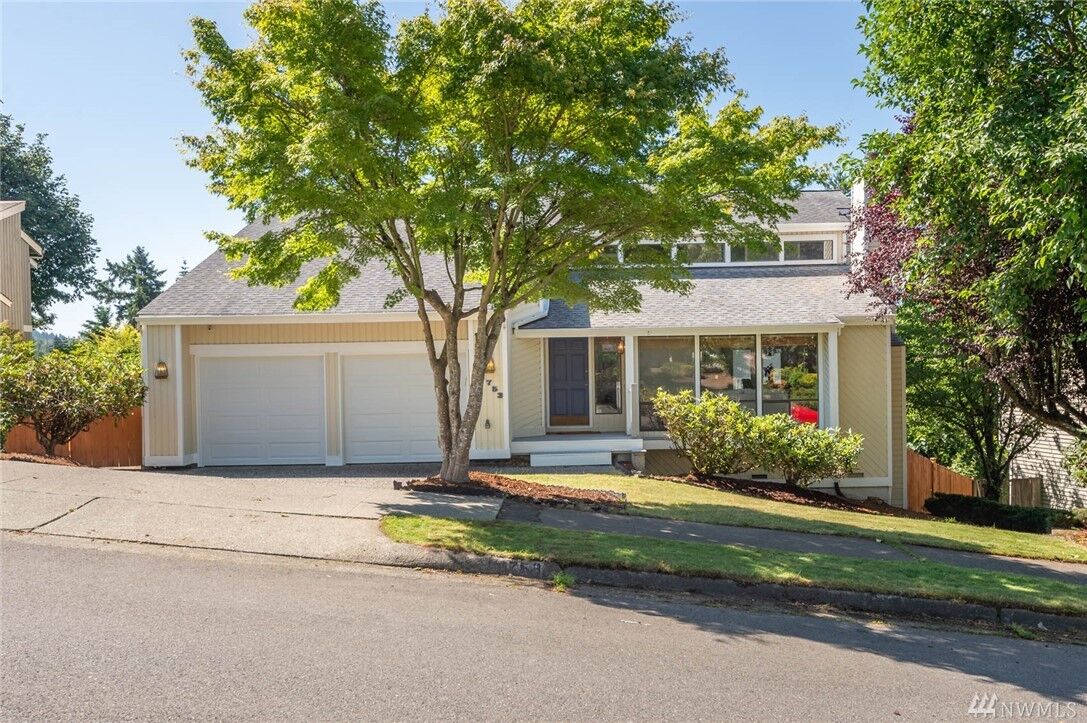 Property Photo:  14753 SE 63rd Street  WA 98006 
