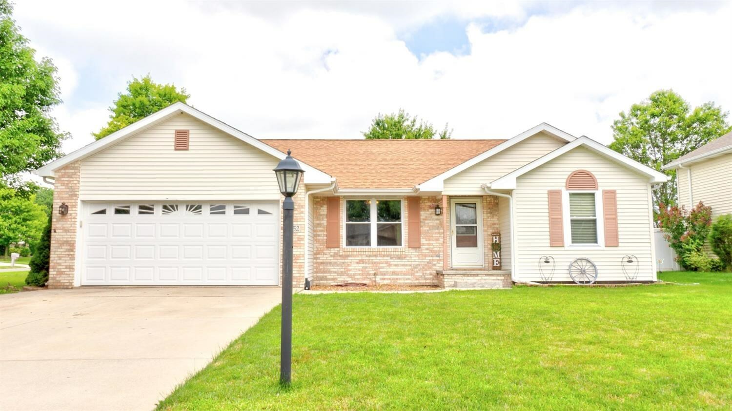 Property Photo: 5652 Dove Dale Avenue IN 46368