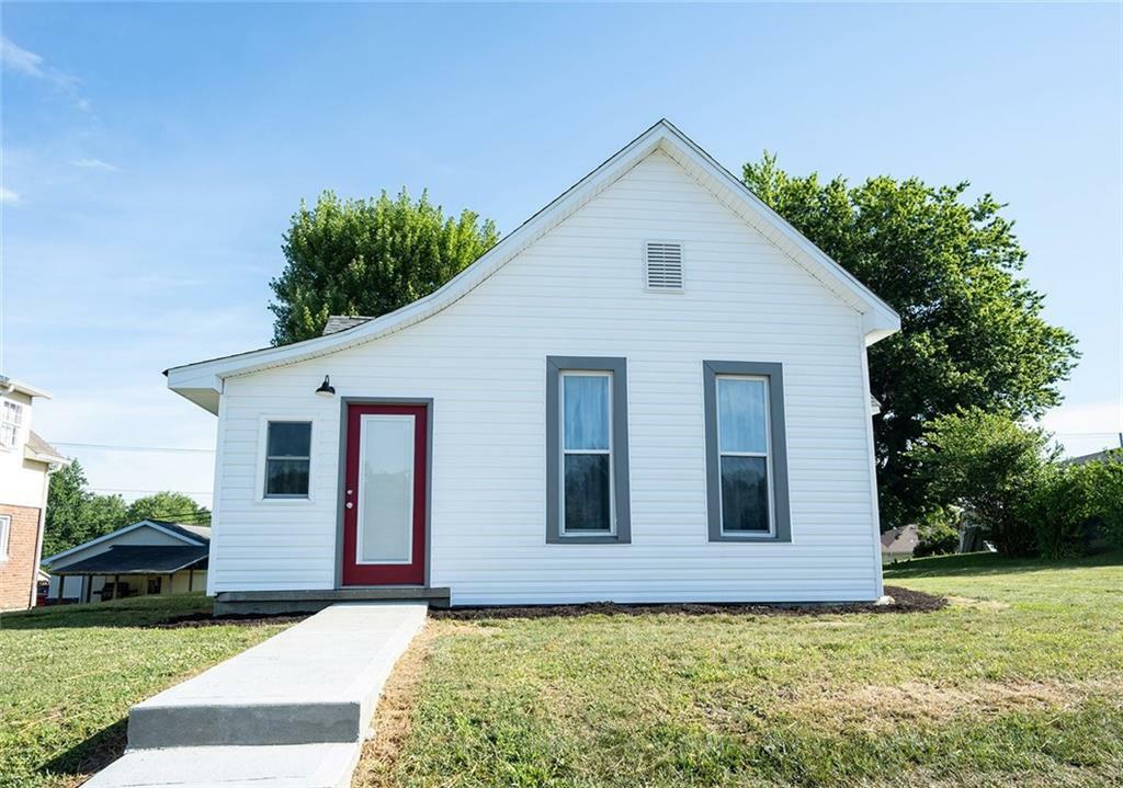 Property Photo:  504 East Sigler Street  IN 46044 