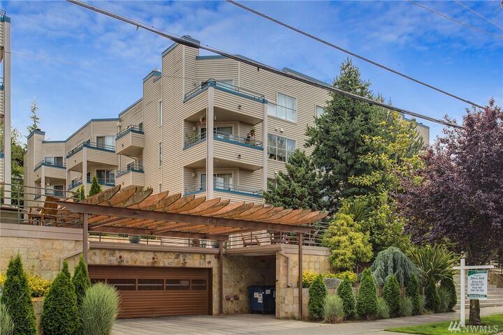 Property Photo:  6970  California Avenue SW B303  WA 98136 