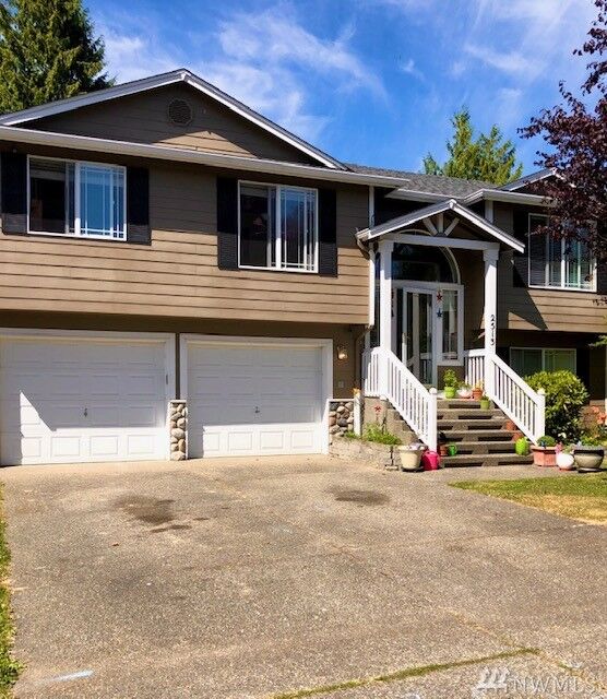 Property Photo:  2513  156th Street Ct E  WA 98445 