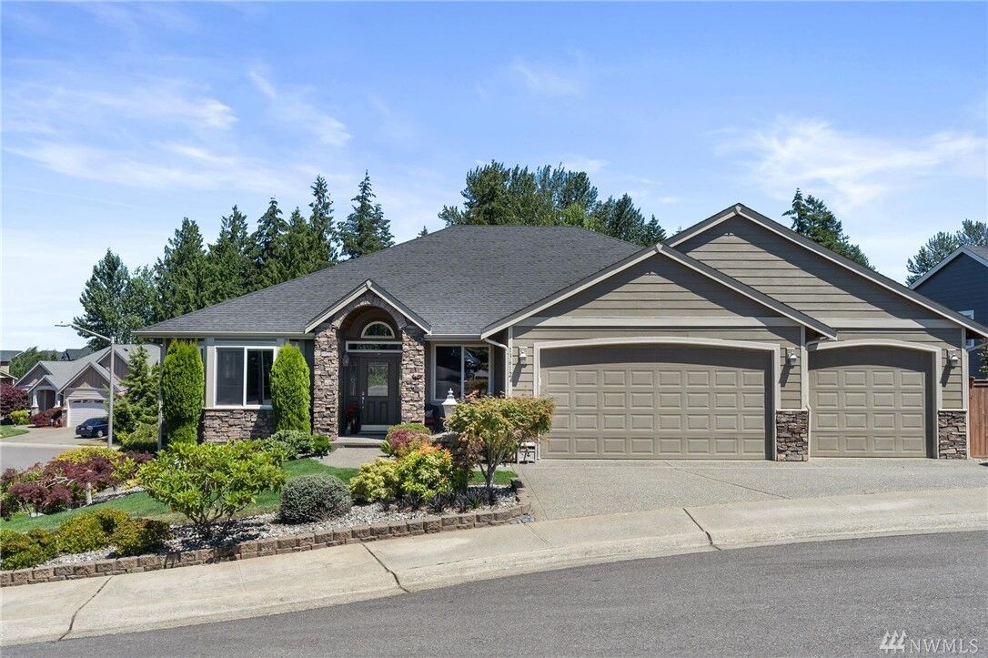 Property Photo:  13612  173rd St E  WA 98374 