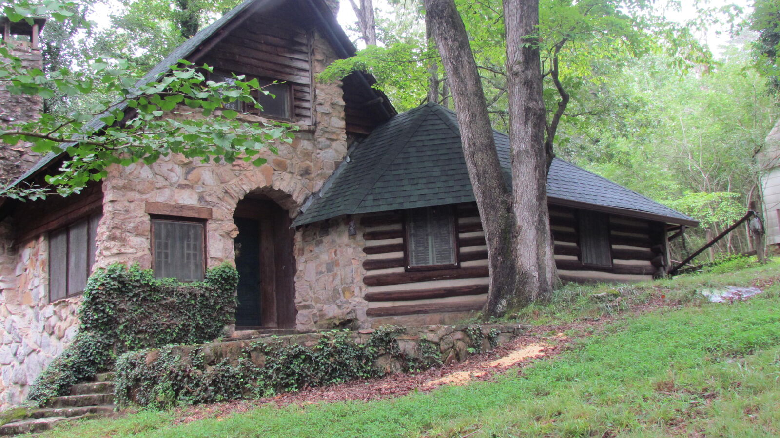 Property Photo: 309 County Rd 165 AL 35984