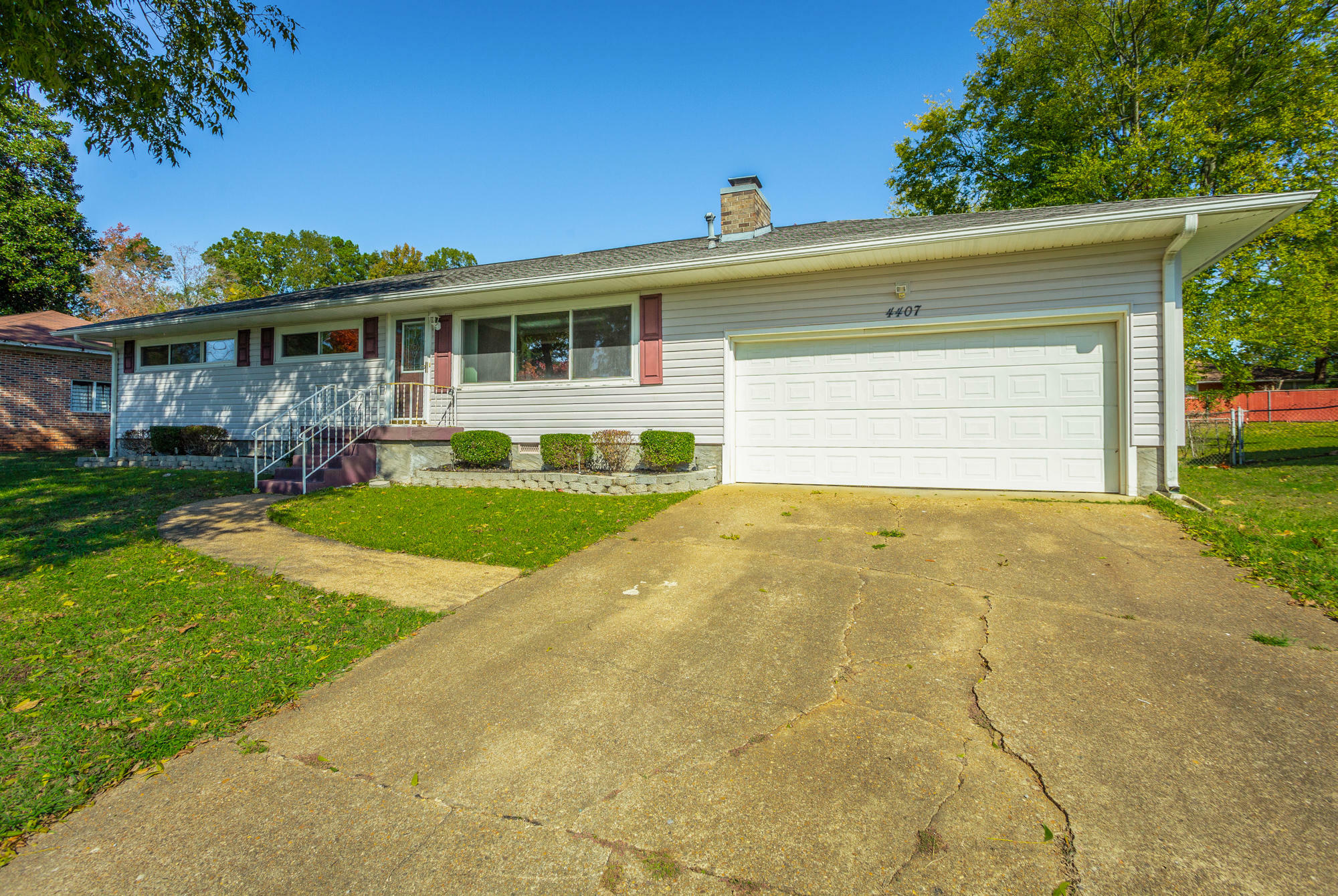 Property Photo:  4407 Lilac Ln  TN 37411 