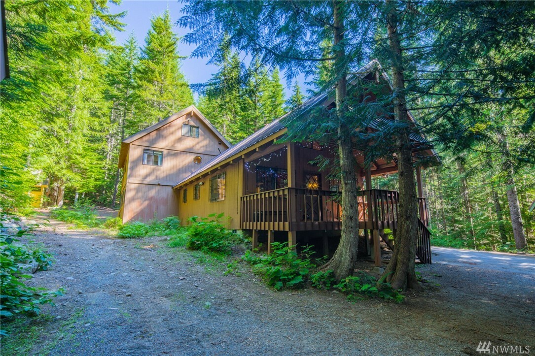 Property Photo:  4081 Kachess Lake Rd  WA 98925 