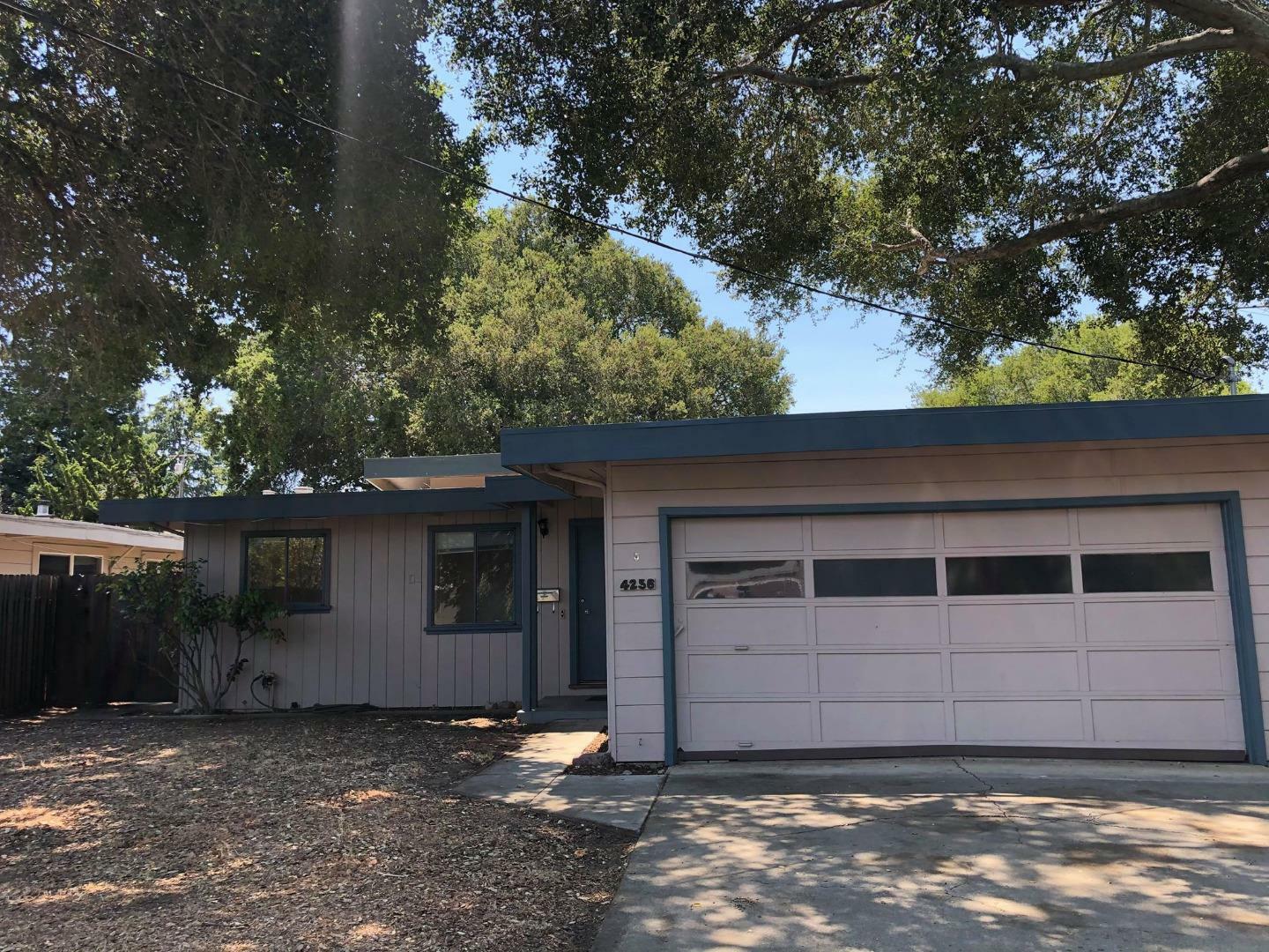 Property Photo:  4256 Ruthelma Avenue  CA 94306 