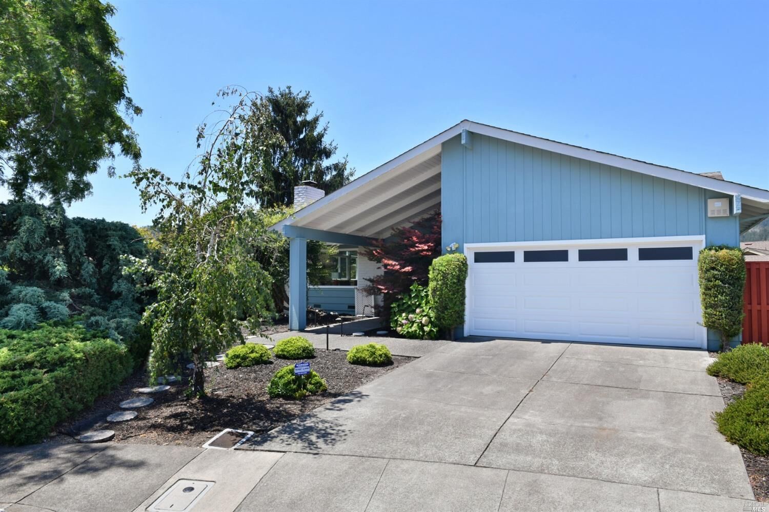 Property Photo:  8839 Hood Mountain Circle  CA 95409 