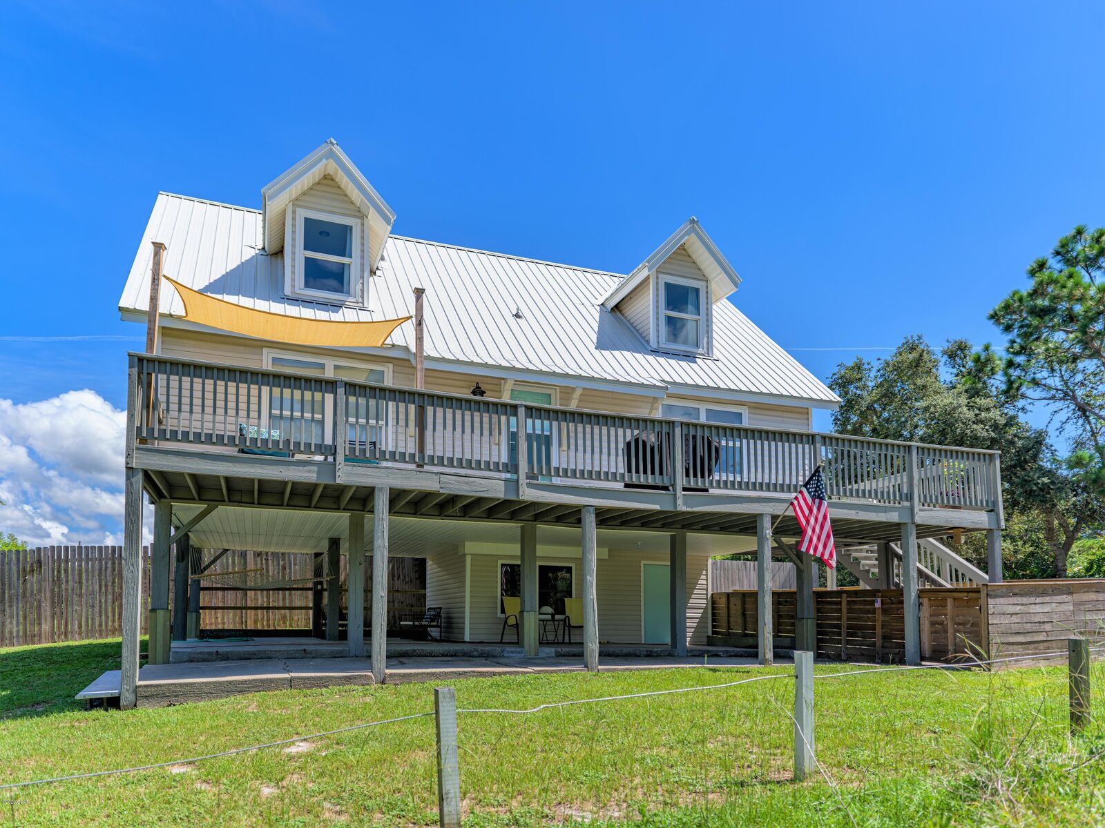 Property Photo:  307 Circle Drive  FL 32413 