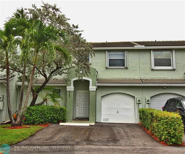 Property Photo:  