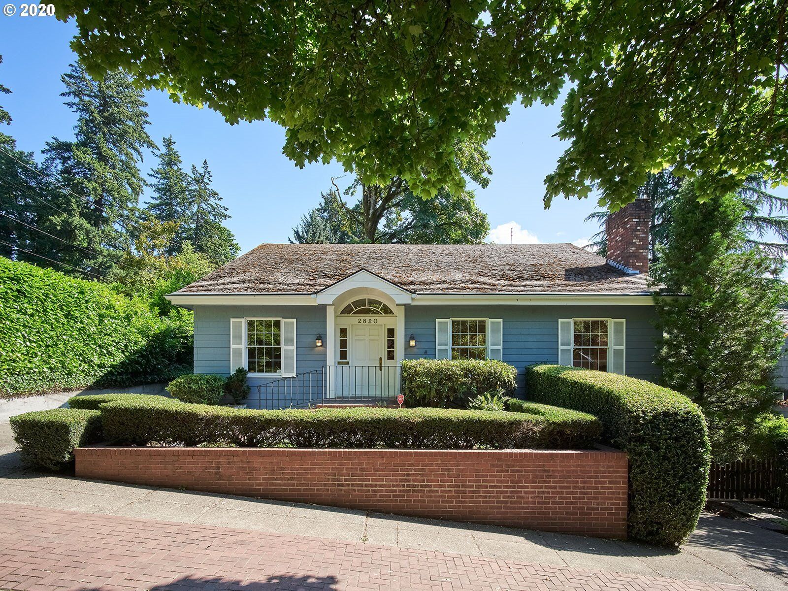 Property Photo: 2820 SW Fern St OR 97201