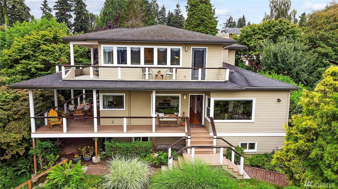 Property Photo: 10745 Exeter Ave NE WA 98125