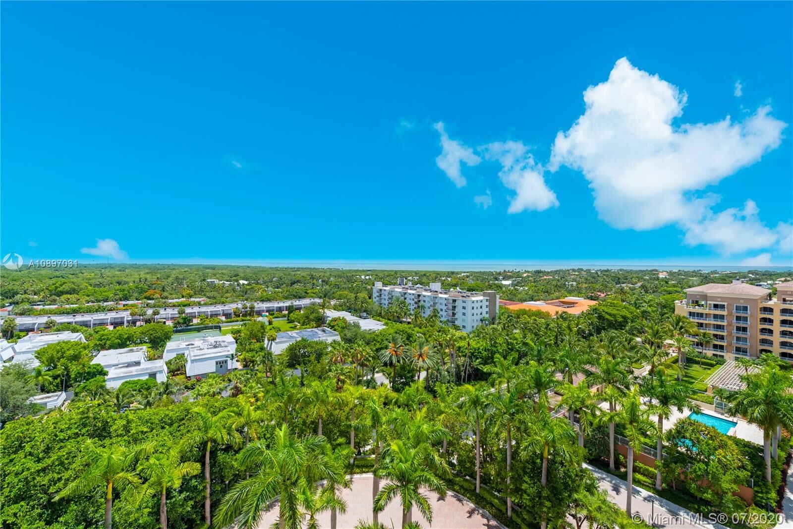 Property Photo:  789 Crandon Blvd 1004  FL 33149