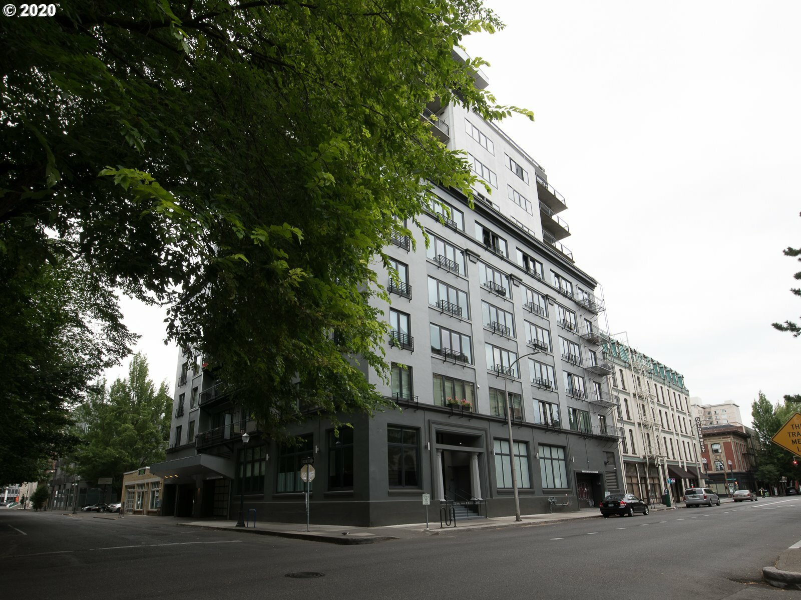 Property Photo: 300 NW 8th Ave 507 OR 97209