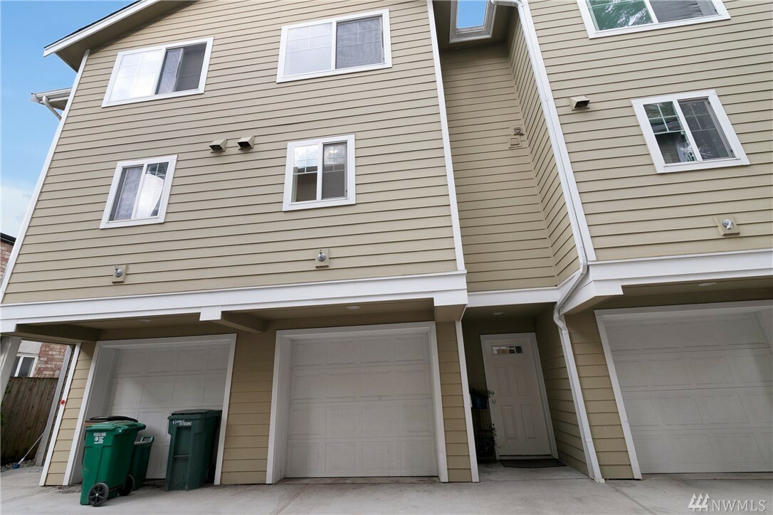 Property Photo:  12019 32nd Ave NE B  WA 98125 