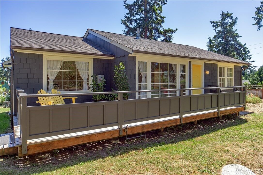 Property Photo:  1089  20th  WA 98368 