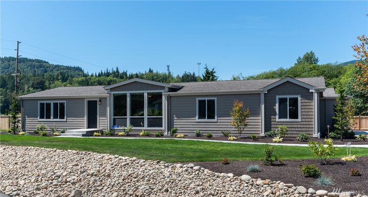 1830 Azure Wy  Bellingham WA 98229 photo