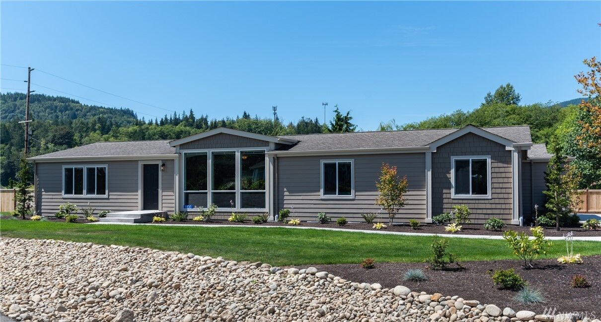 Property Photo: 1830 Azure Wy WA 98229