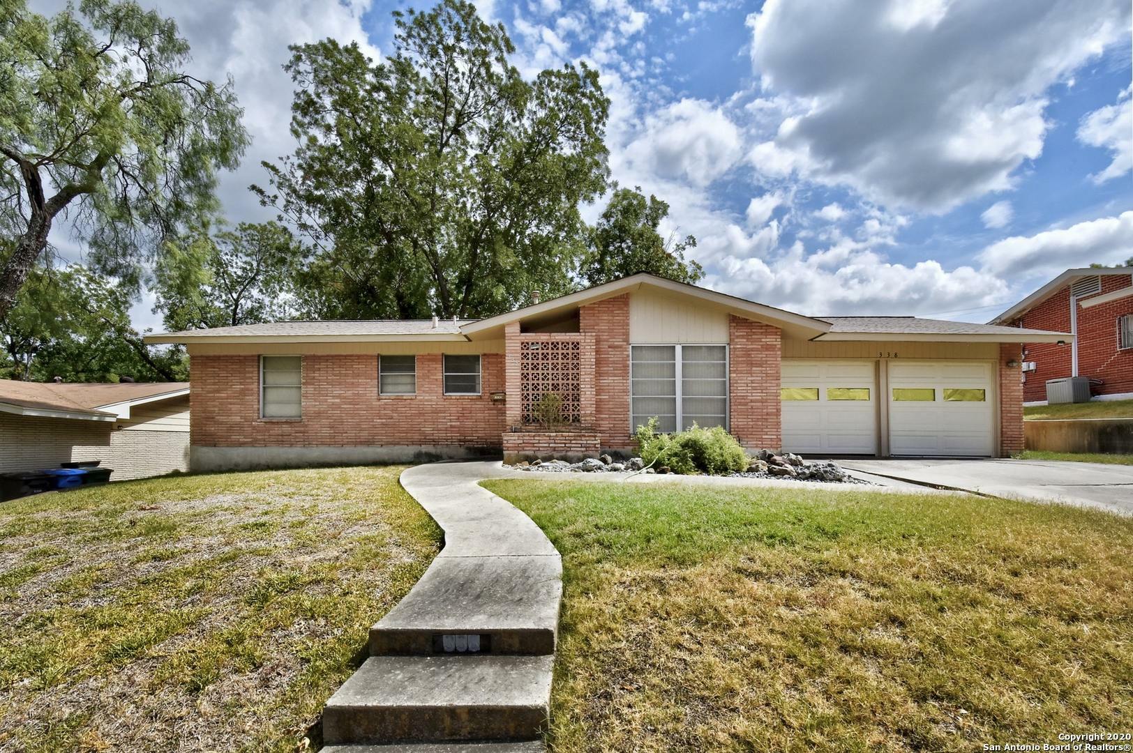 Property Photo: 338 Langton Dr TX 78216