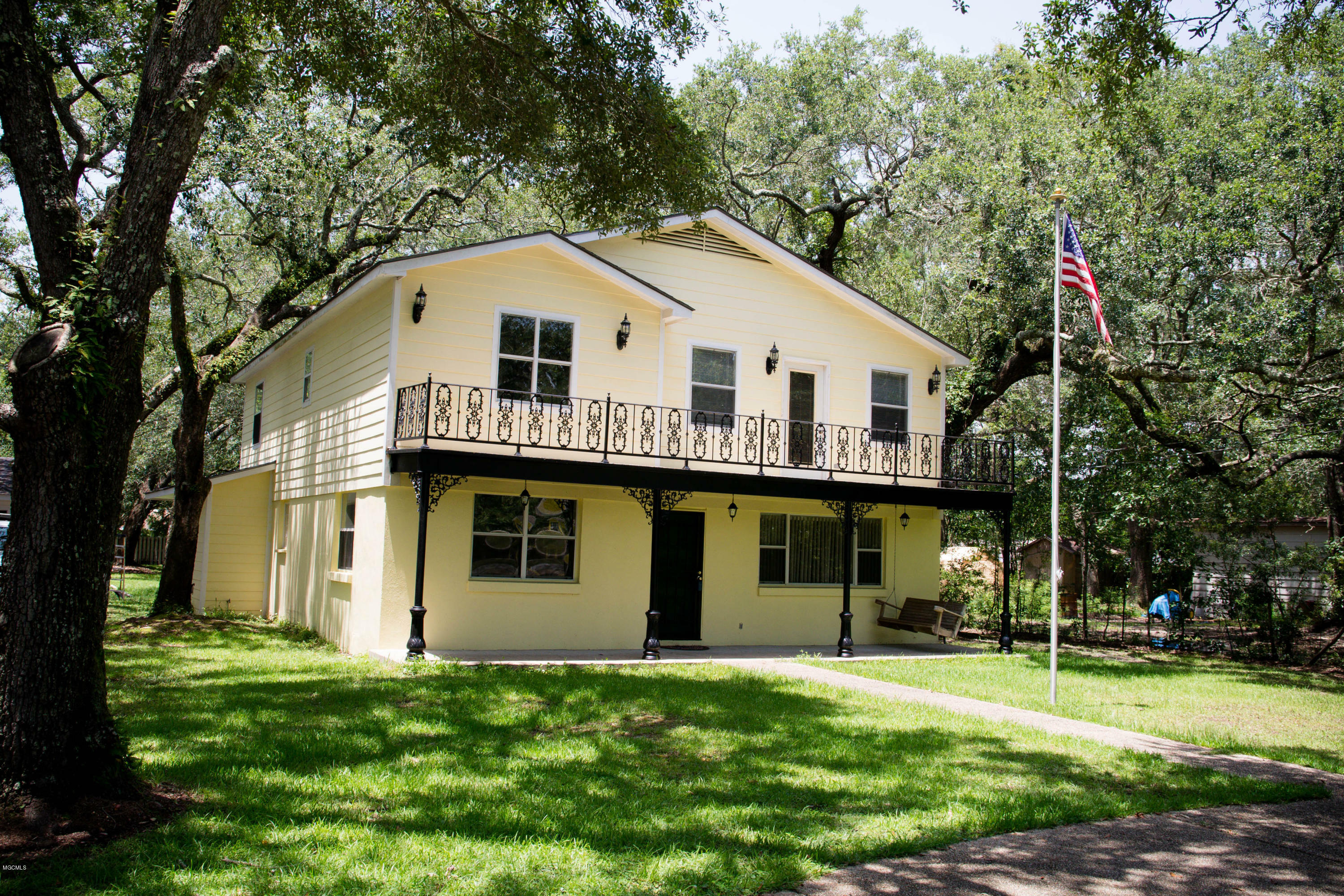 Property Photo:  509 Bechtel Boulevard  MS 39564 