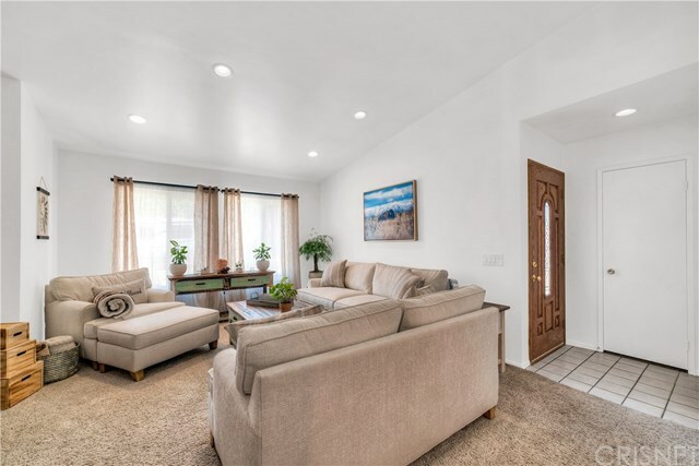 Property Photo:  28037 Fox Run Circle  CA 91384 