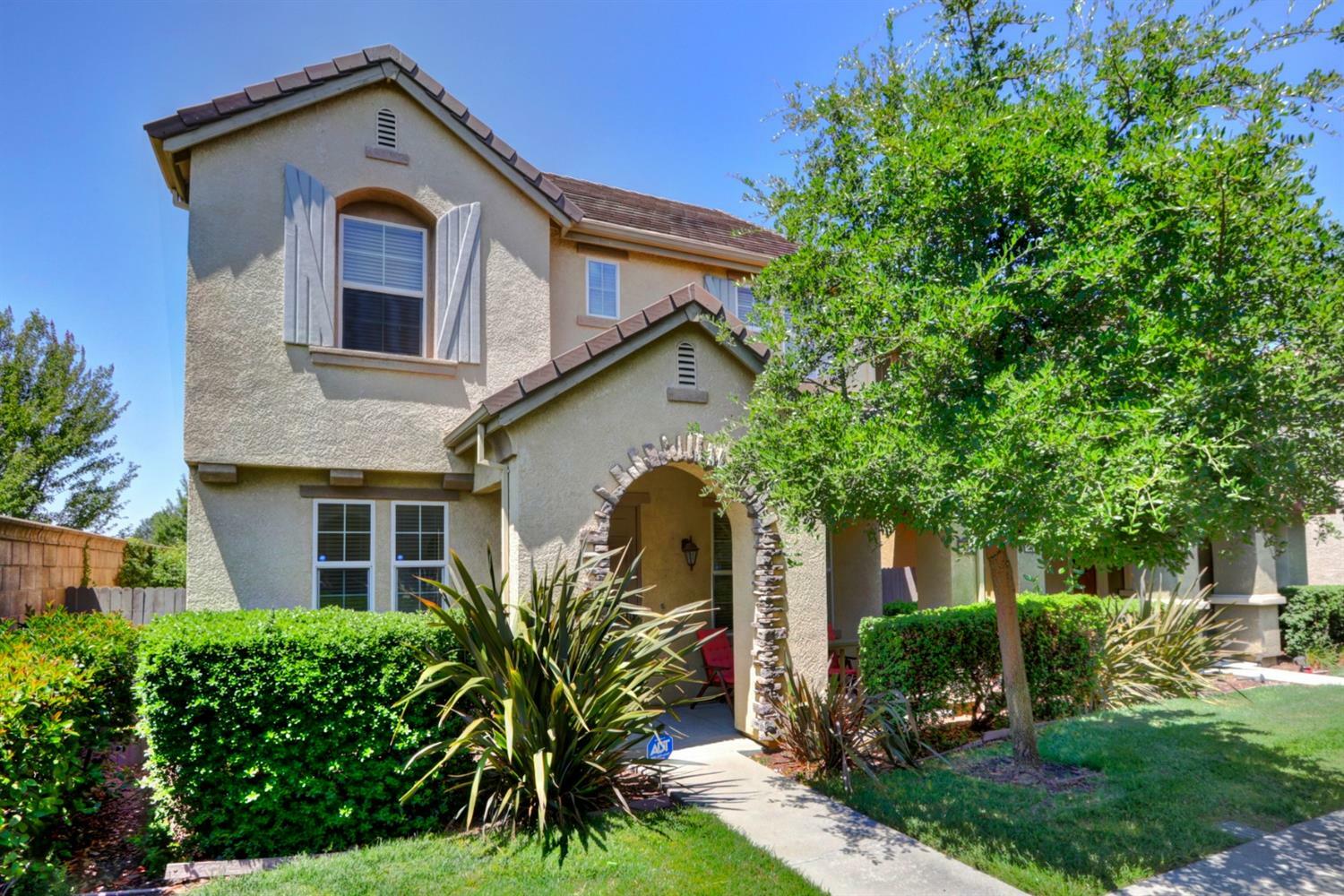 Property Photo:  490 Wapello Circle  CA 95835 