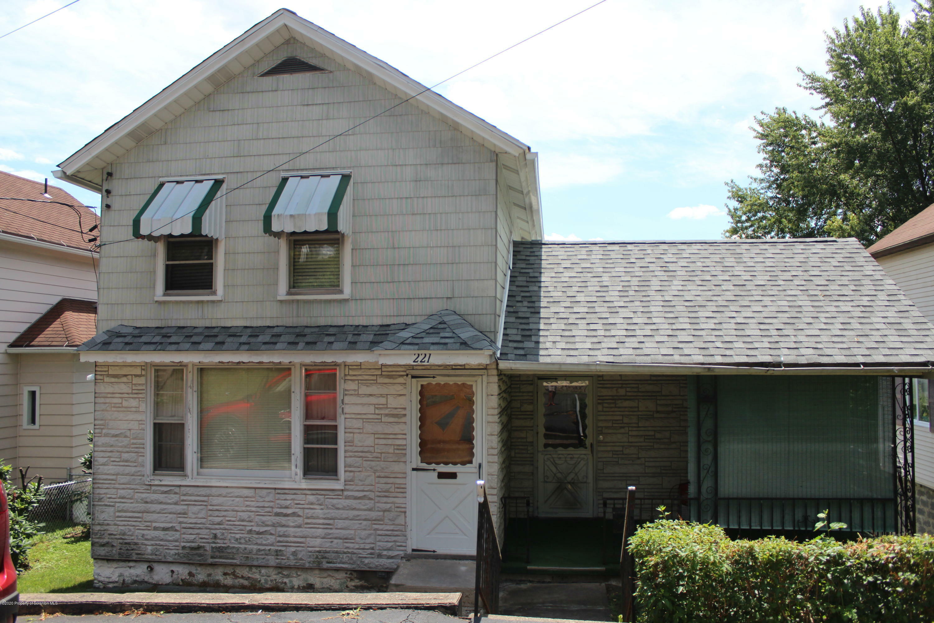 Property Photo:  221 Hickory Street  PA 18452 