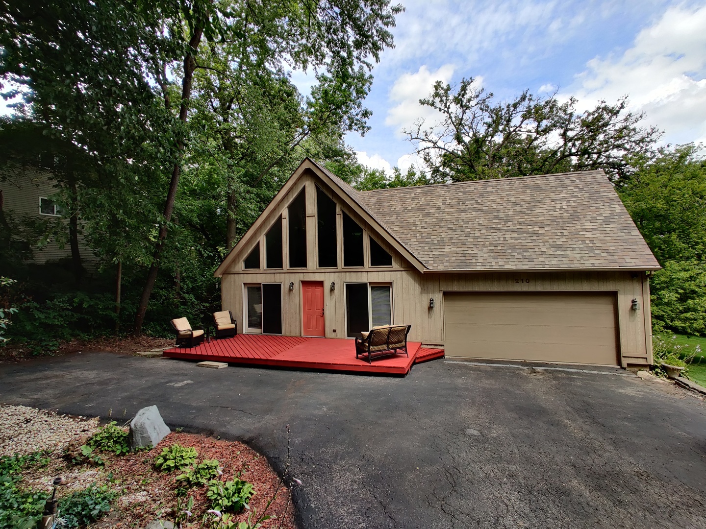 Property Photo: 210 Baron Drive IL 60081