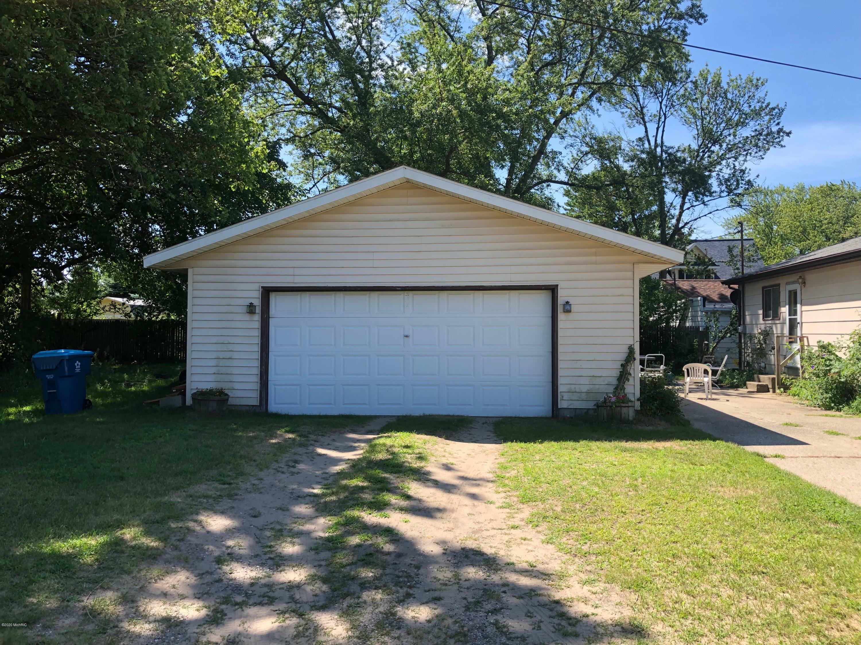 Property Photo:  336 Maple Street  MI 49456 