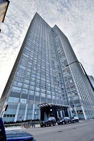 Property Photo:  655 West Irving Park Road Co8  IL 60613 