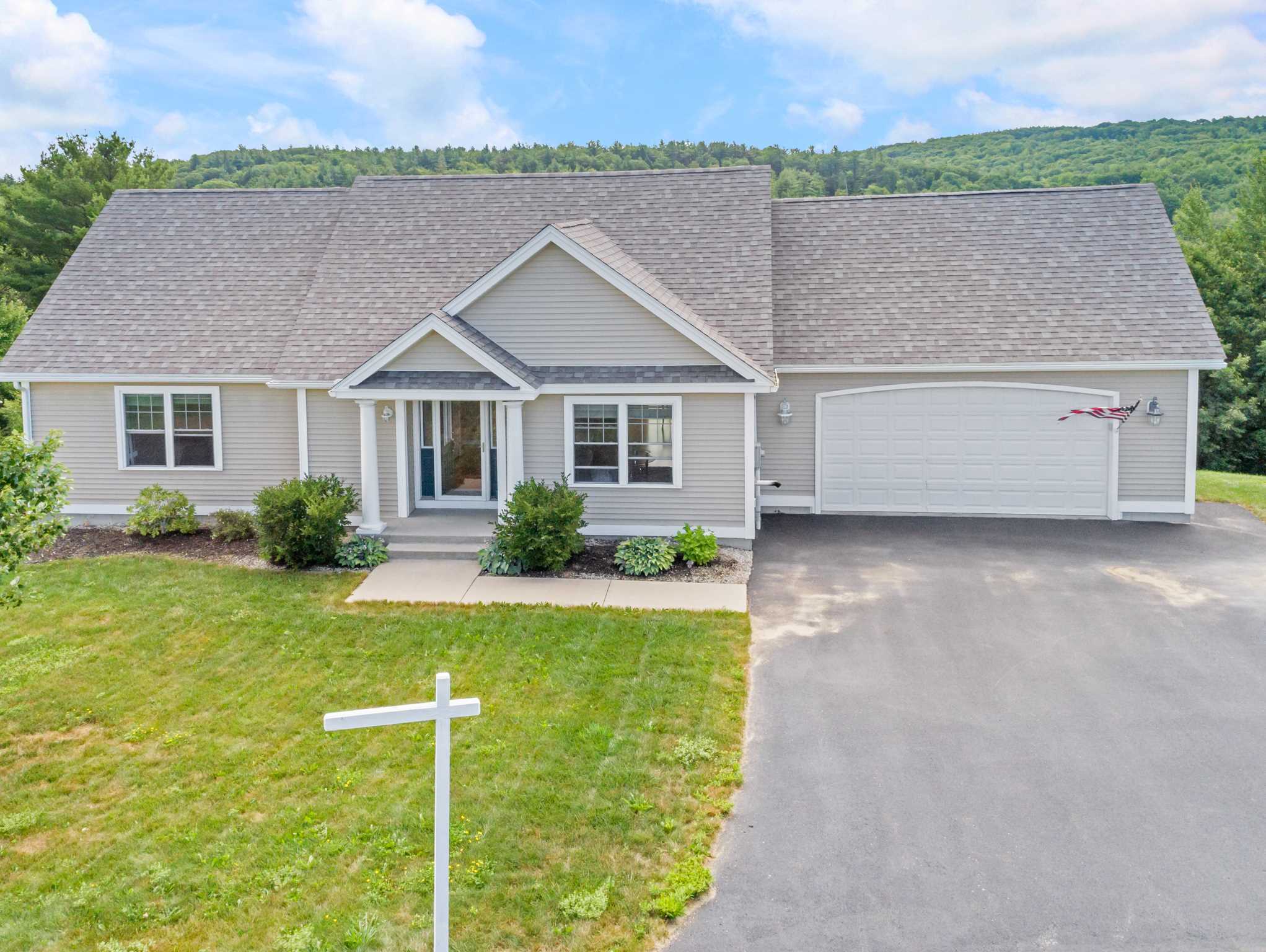 Property Photo: 34 Valley Road NH 03071-3920