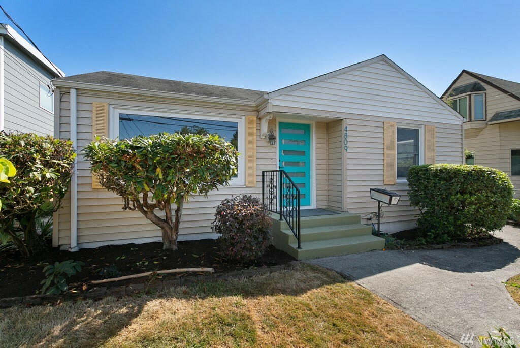 Property Photo: 4809 S Findlay St WA 98118