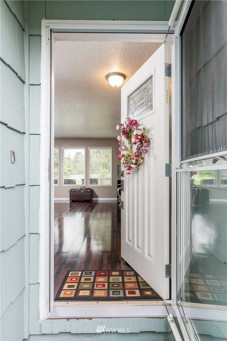 Property Photo: 2353 40th Ave 10 WA 98632