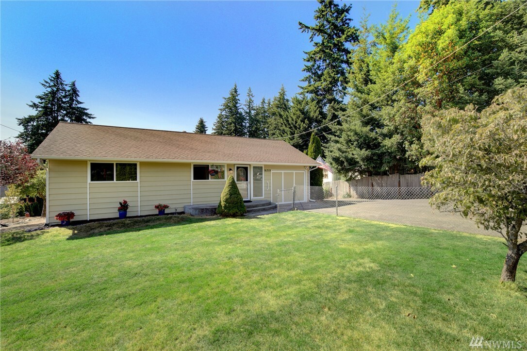 Property Photo:  16319 Meridian Ave N  WA 98133 