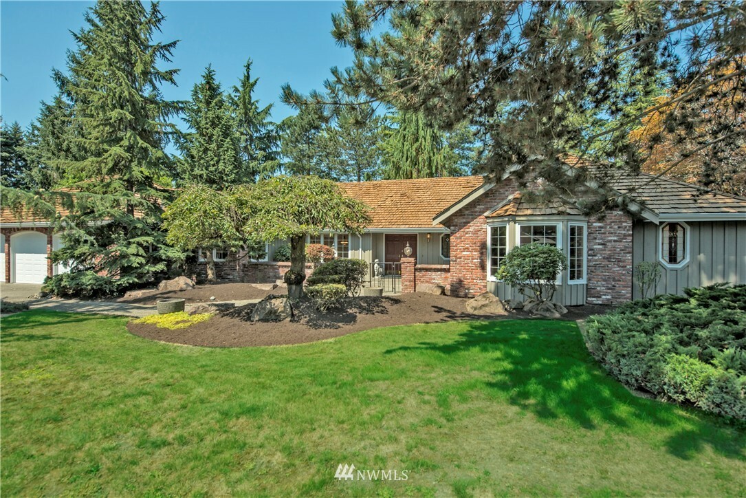 Property Photo:  8422 NE 27th Place  WA 98004 