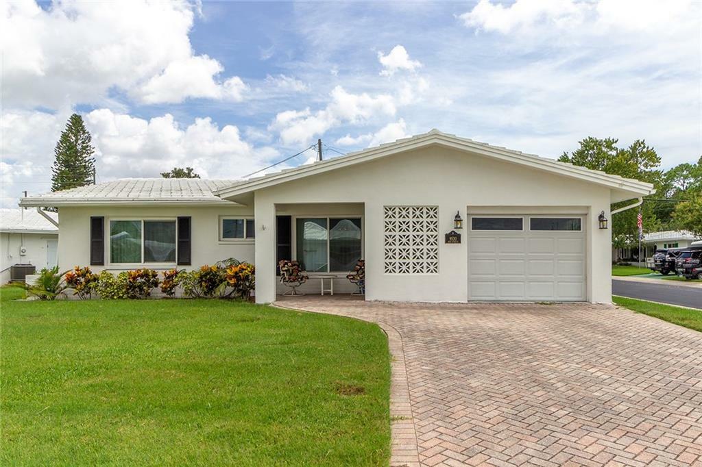 Property Photo:  9530 45th Street N 1-B  FL 33782 