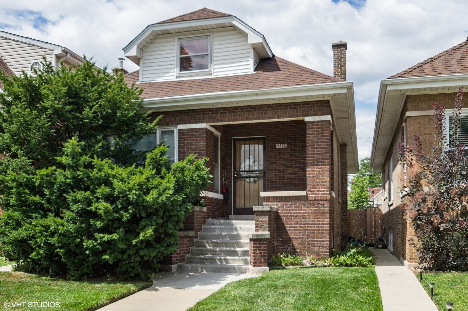 Property Photo:  2832 North Natchez Avenue  IL 60634 