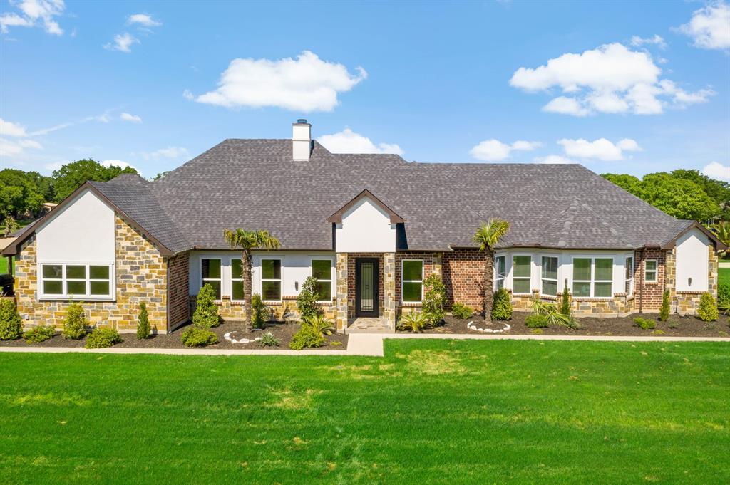 Property Photo: 105 Waldrum Road TX 75159